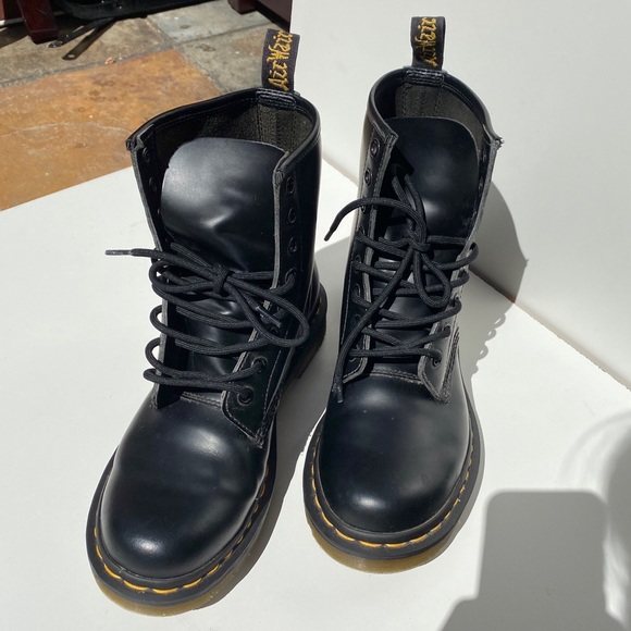 Dr. Martens Shoes - Dr. Martens sz US7